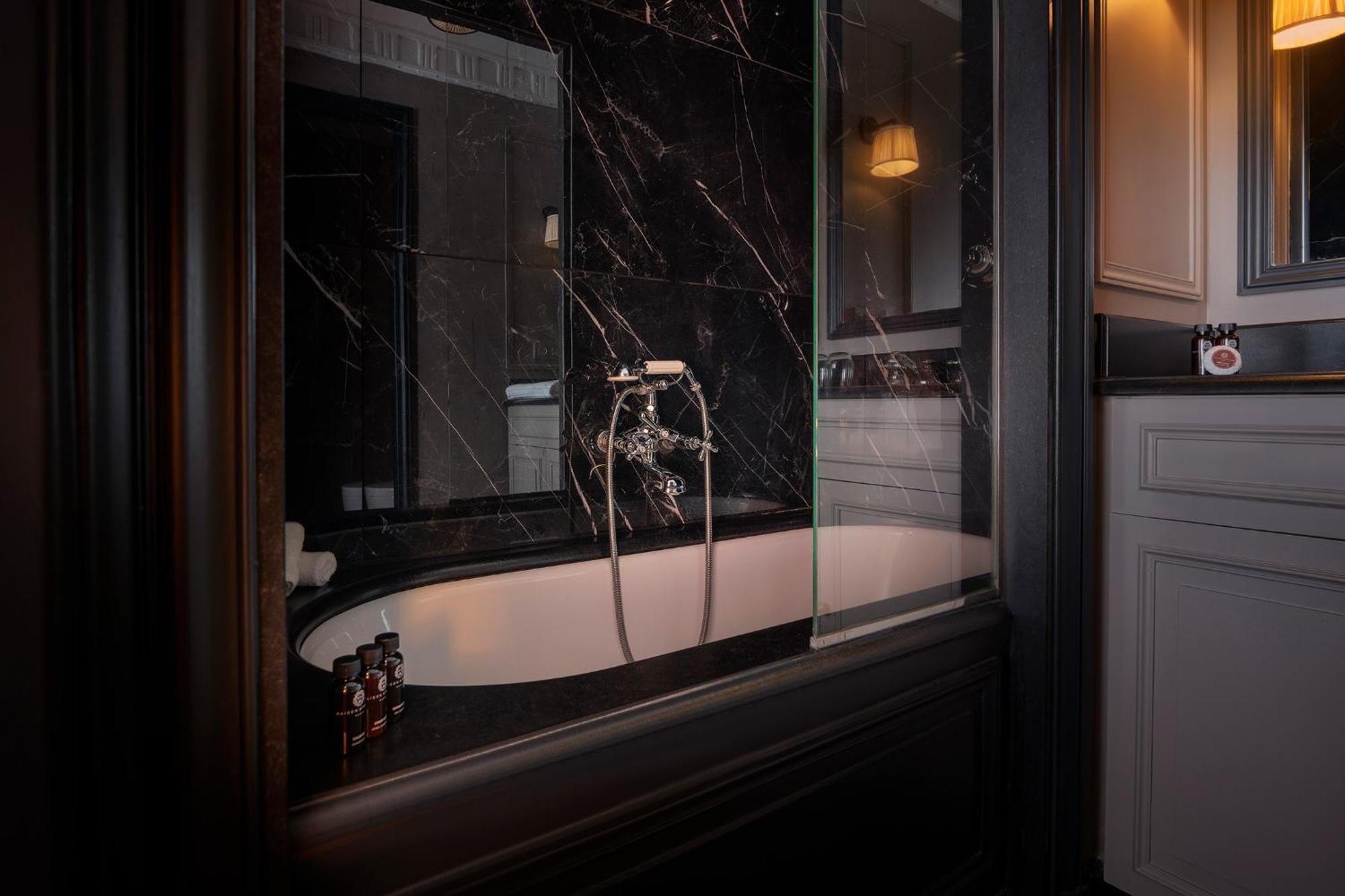 Maison Athenee Paris Exterior foto